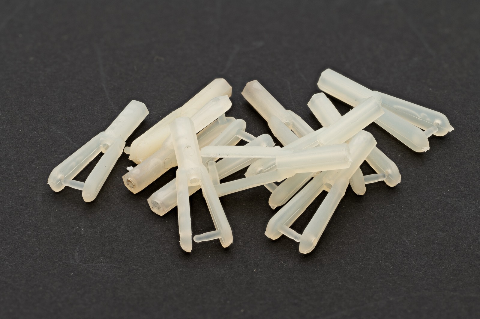 2mm Nylon Clevis 2mm Nylon Clevis